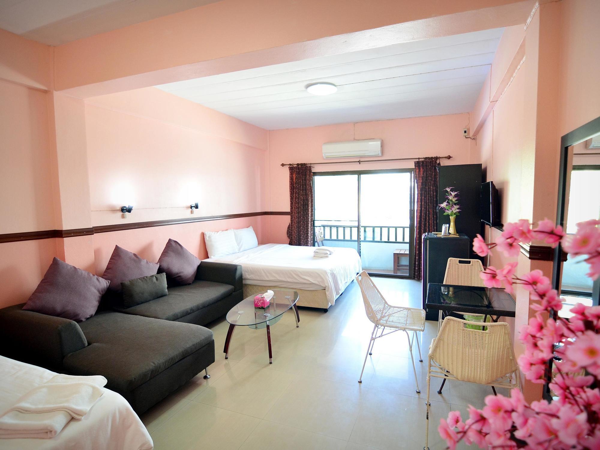 The Famous House - Jomtien Hotel Luaran gambar