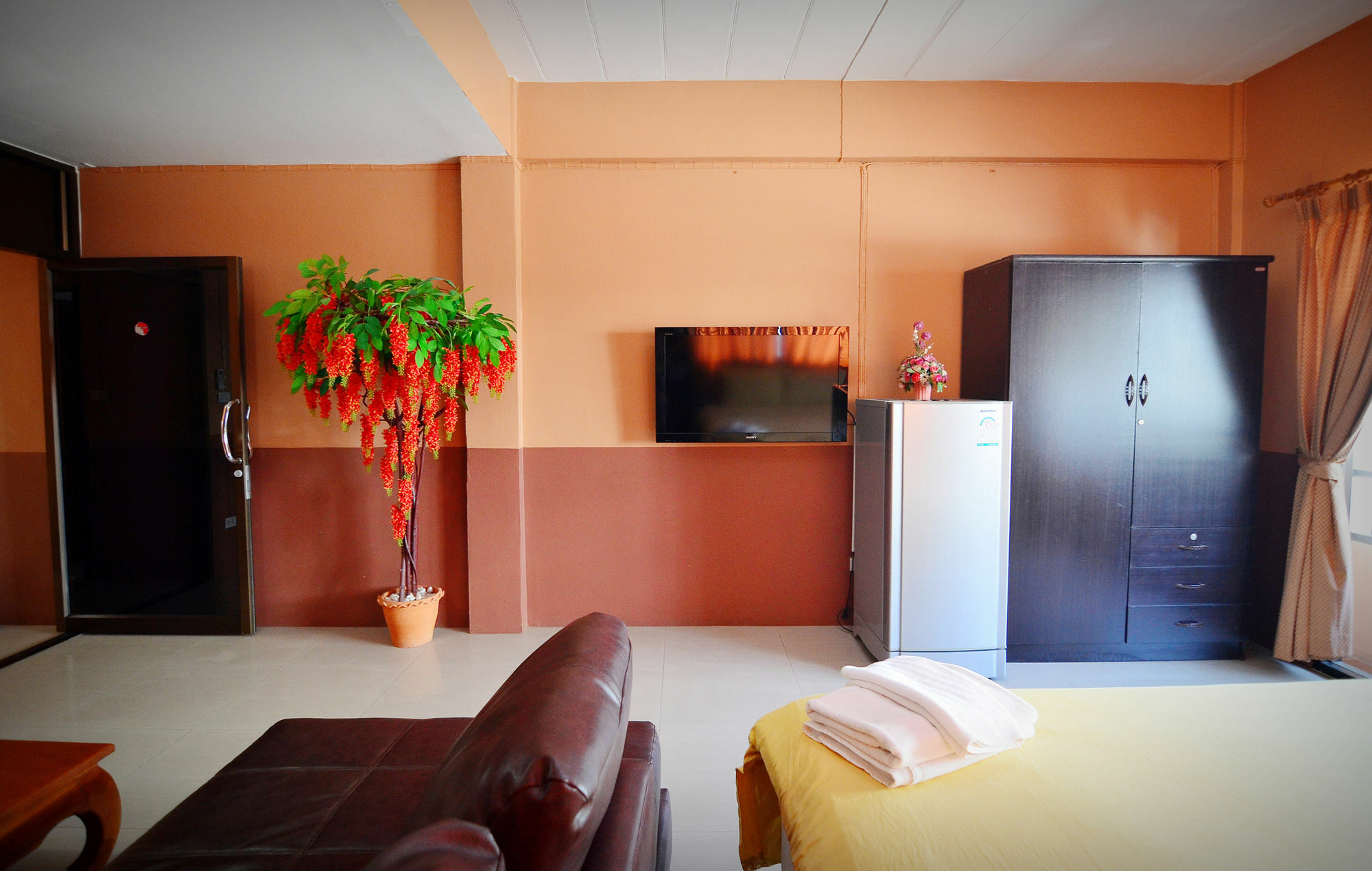The Famous House - Jomtien Hotel Luaran gambar