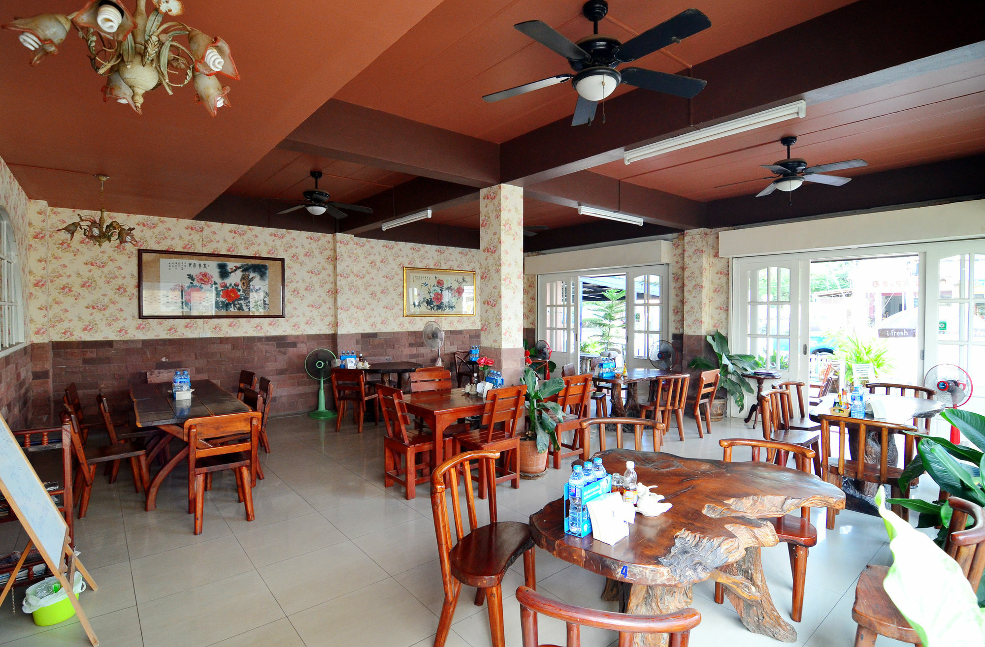 The Famous House - Jomtien Hotel Luaran gambar